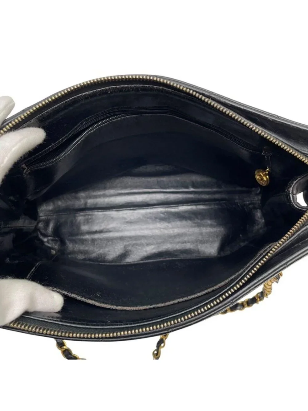 Chanel Lambskin Quilted Chain Shoulder Bag Black
